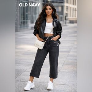 Old Navy Women’s High-Rise Washed Black crop Jeans